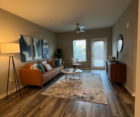 Living-room Trillium 2
